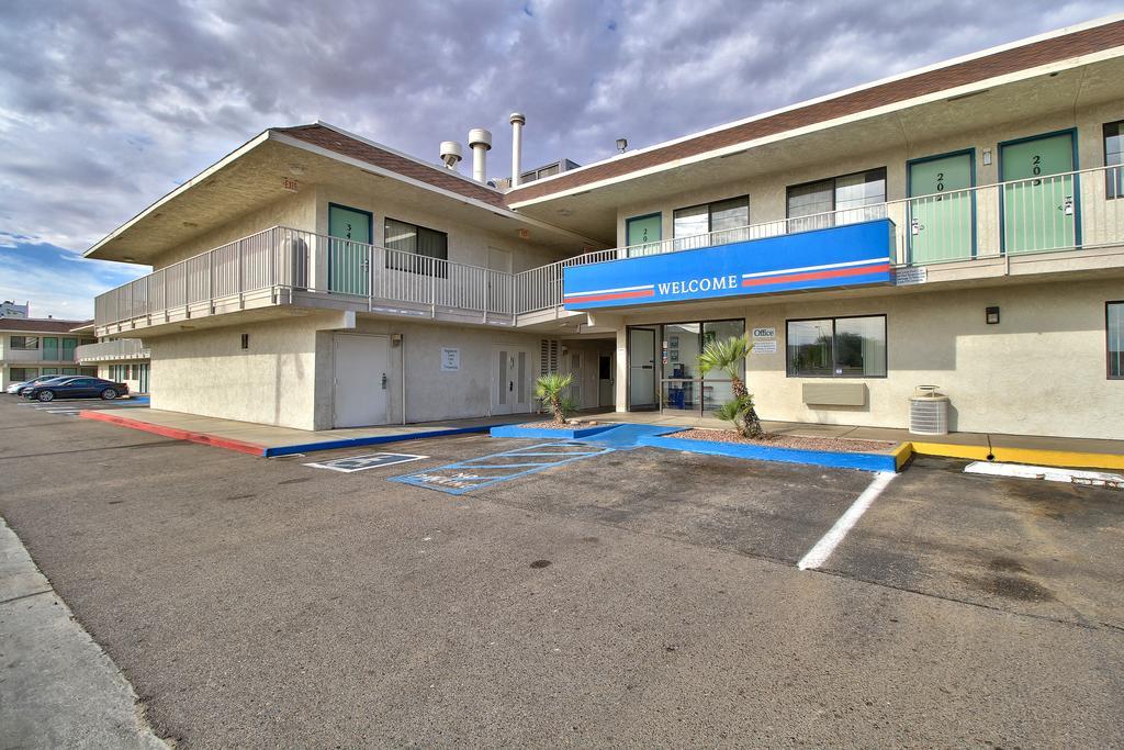 Budgetel Inn & Suites Yuma Ngoại thất bức ảnh