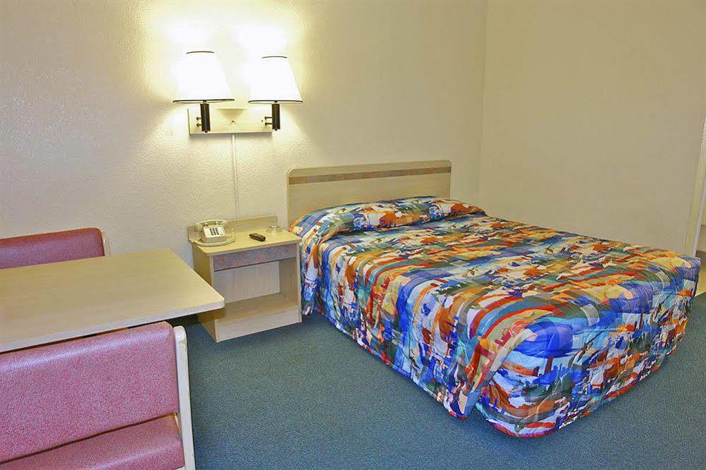 Budgetel Inn & Suites Yuma Ngoại thất bức ảnh